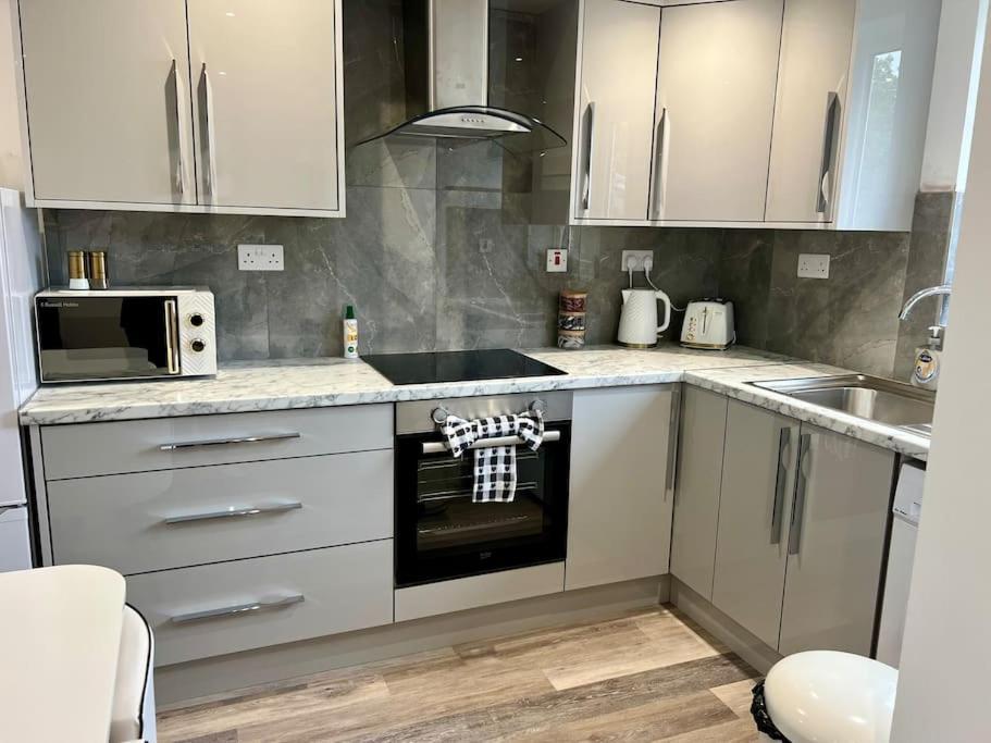 New 2 Bed Preston City Centre Flat - Sleeps 4 Экстерьер фото